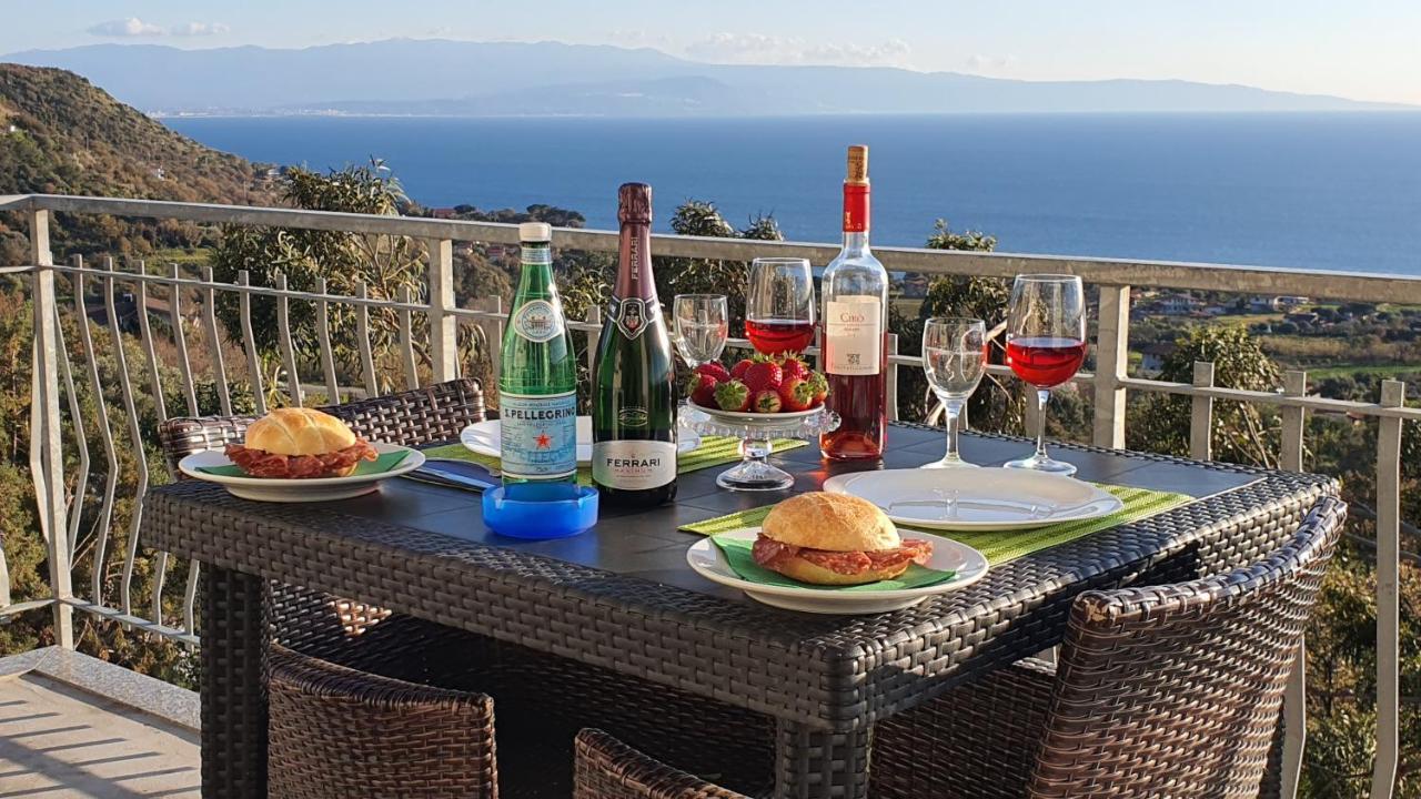 Naturamare Apartments - Piscina Idromassaggio Con Vista Mare Aperta Fino Alle Ore 22-00 Capo Vaticano Exterior photo