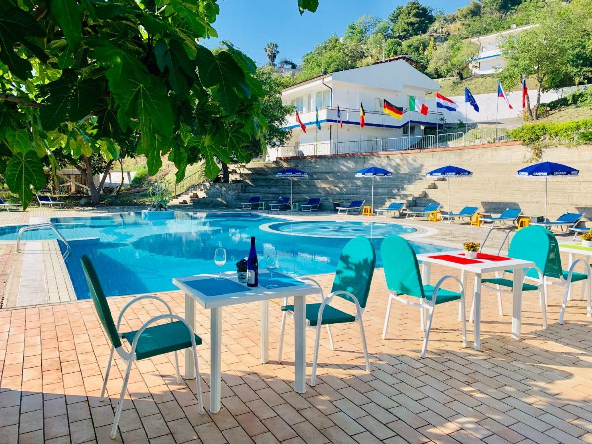 Naturamare Apartments - Piscina Idromassaggio Con Vista Mare Aperta Fino Alle Ore 22-00 Capo Vaticano Exterior photo
